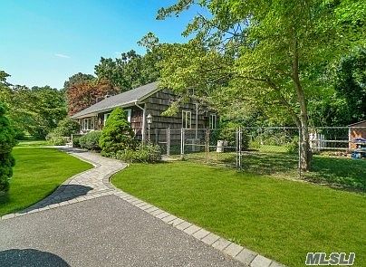 3rd image of 7 Coolidge Pl