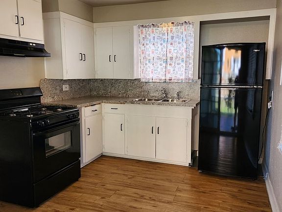 4th image of 1417 W Avenue B