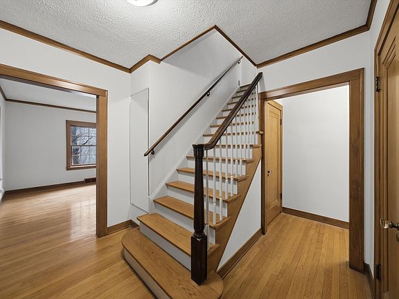 2nd image of 12202 Irving Ave