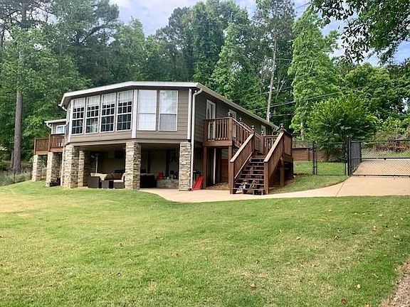5th image of 646 Lee Road 388
