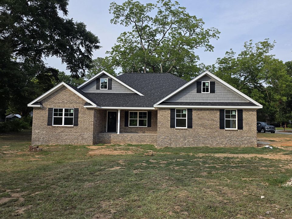 1st image of 160 Pumpkin Ln