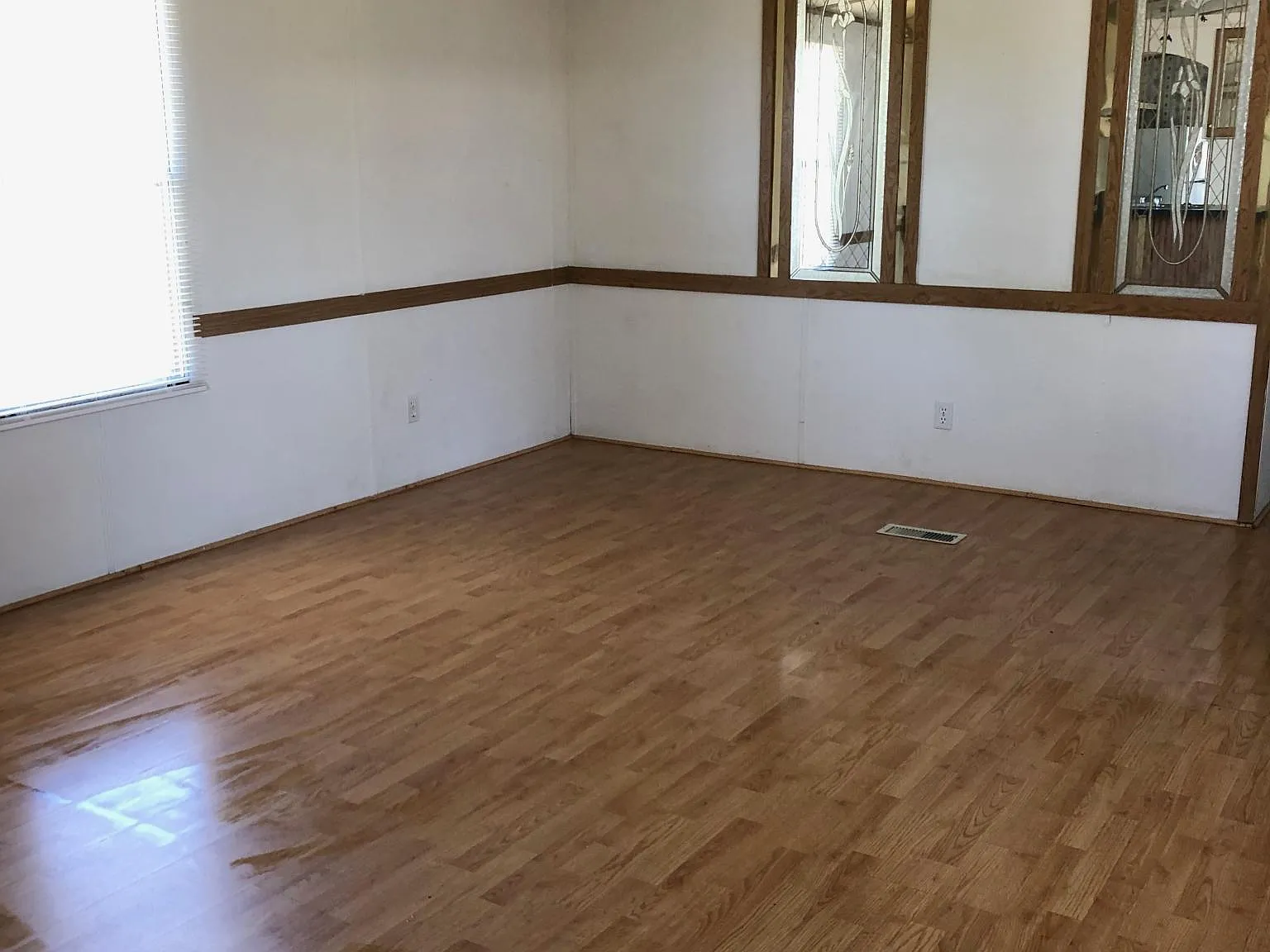 2 bed, $995 — Photo 3