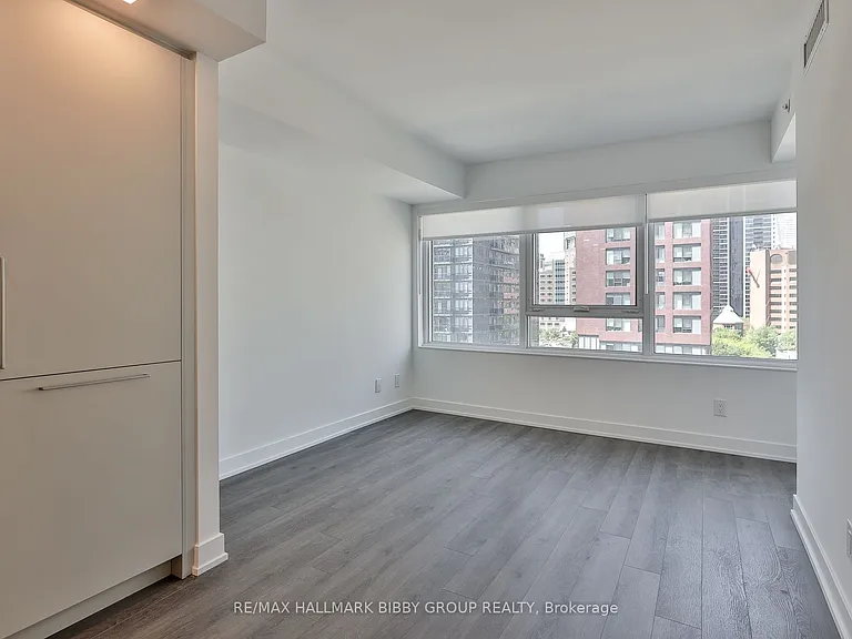 609 Sherbourne St #803 — Photo 3