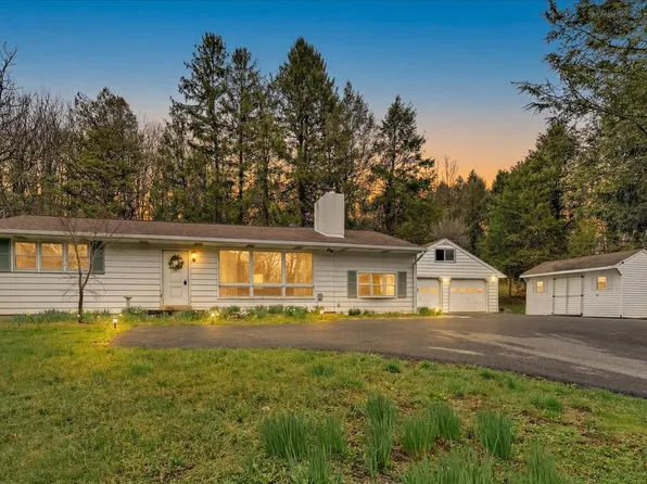 444 N Heidelberg Rd, Robesonia, PA 19551