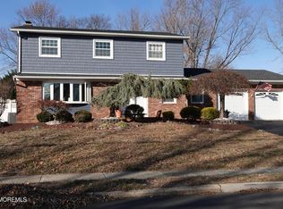 34 Westbrook Rd, Howell, NJ 07731