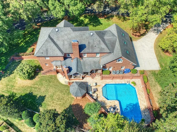 4814 Lindstrom Dr, Charlotte, NC 28226