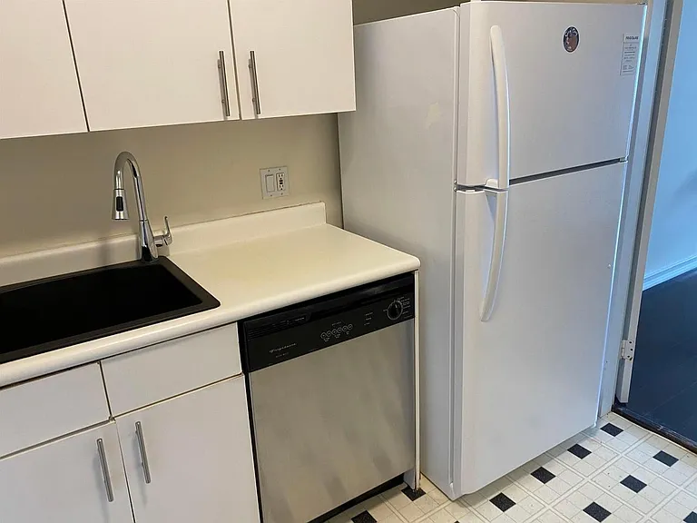45 River Dr S #2608 — Photo 14