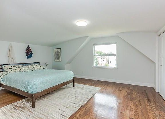 2nd image of 3644 W Shakespeare Ave #2