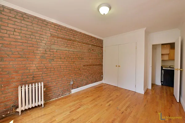 Rented by Lisa Management Inc | media 8