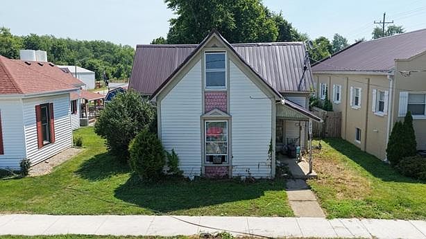 1st image of 207 N Walnut St