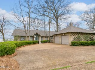 511 Roses Bluff Dr, Madison, MS 39110
