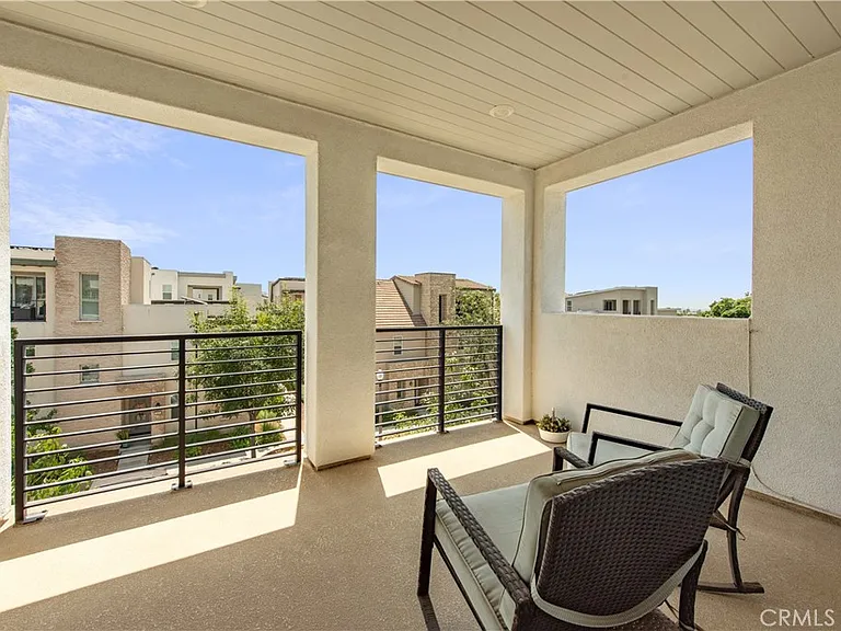 107 Pitch — Photo 19