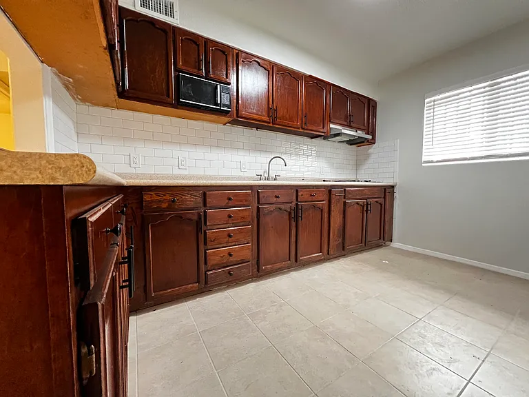 647 Soya Dr #A — Photo 6