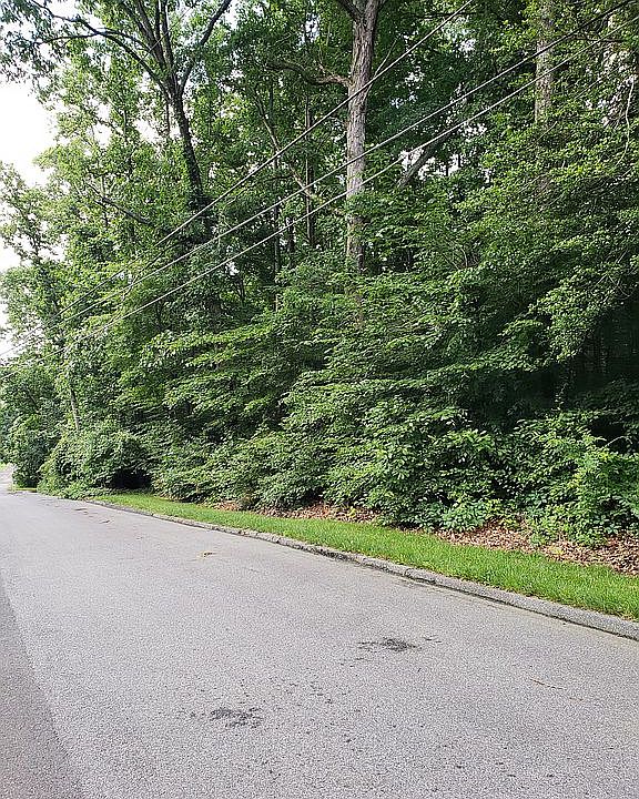 2nd image of 12605 Parker Ln