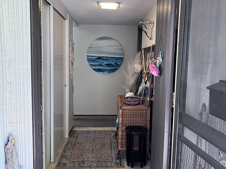 1004 Arthur St — Photo 6