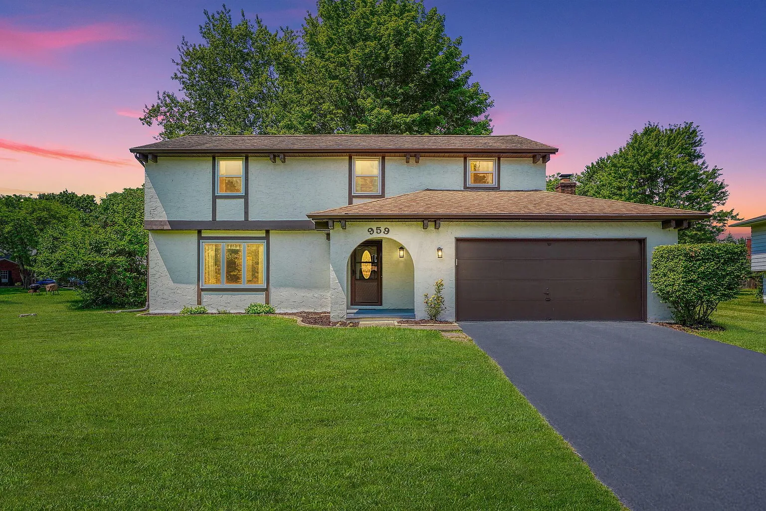 959 Matterhorn Dr photo 1