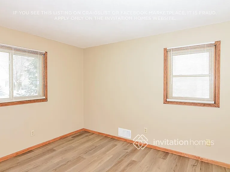 7818 Hampshire Cir N — Photo 14