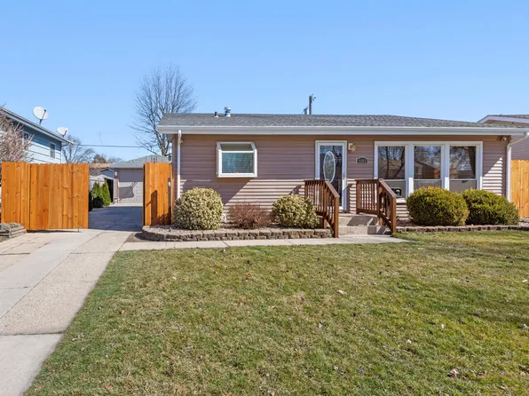 9507 Forrest Dr, Highland, IN 46322