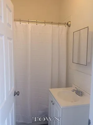 Rented by Town Residential | media 31