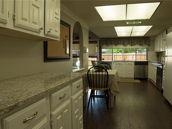 5th image of 2225 Marble Falls Dr