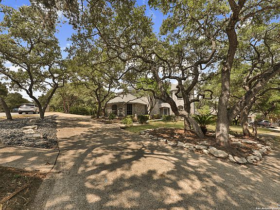 3rd image of 8639 Cheviot Heights