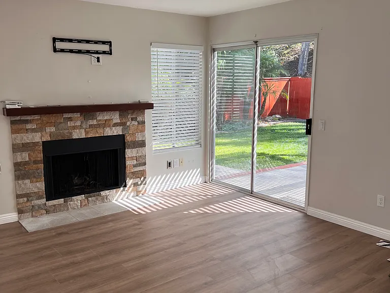 6831 Xana Way — Photo 27