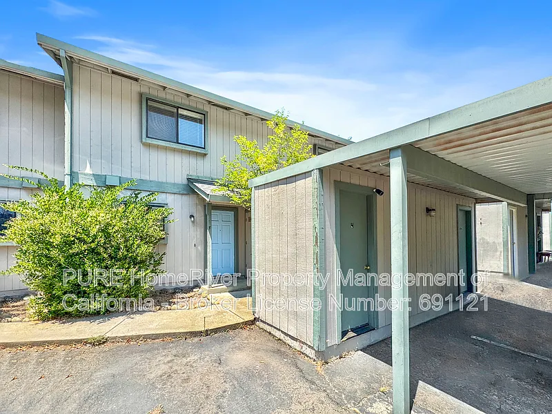 2 bed, 1.5 bath, $1,925 — Photo 2