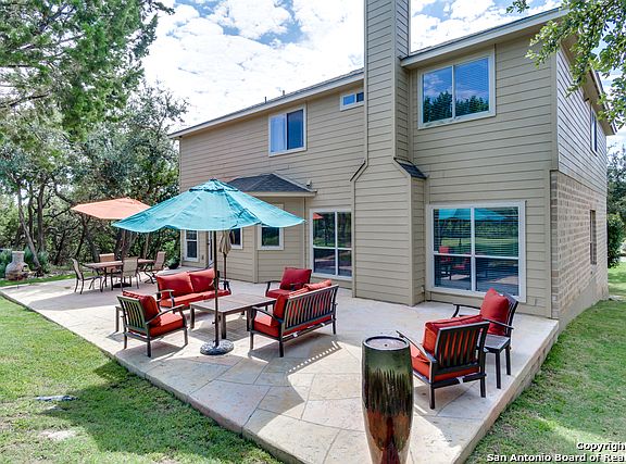 3rd image of 10127 Winton Park Dr