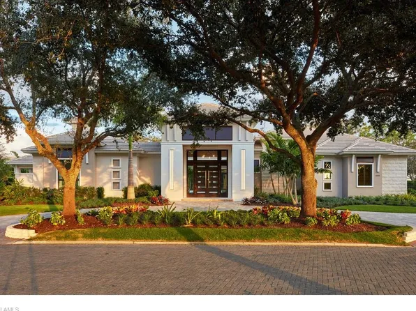 28981 Somers Dr, Naples, FL 34119