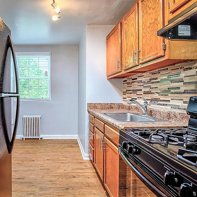 Spacious Updated Apartments, Inquire Today!! — Photo 2