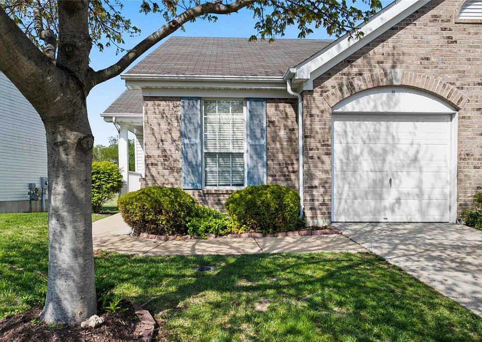 1st image of 25 Jost Villa Dr