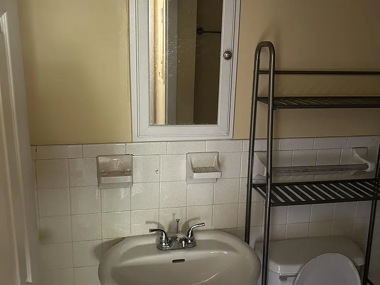 1003 Oak St #A — Photo 6