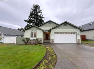 6930 Oakwood Ct, Brookings, OR 97415