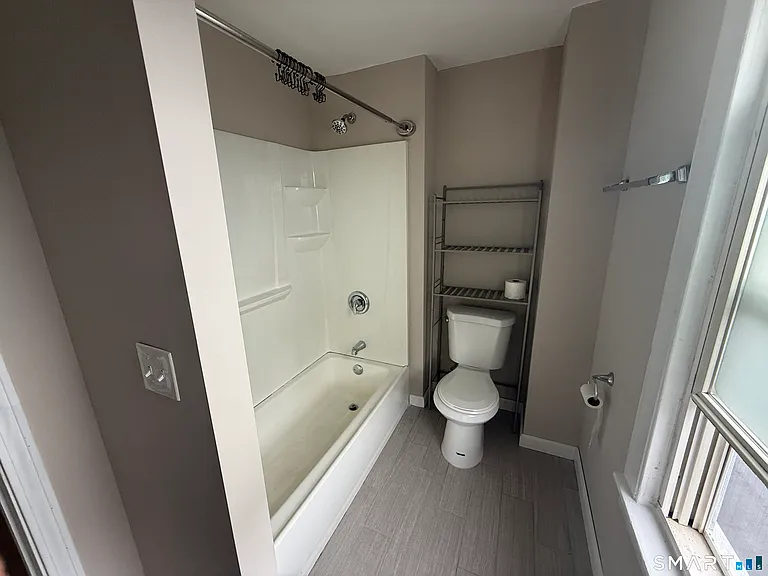 222 N Cherry St — Photo 20