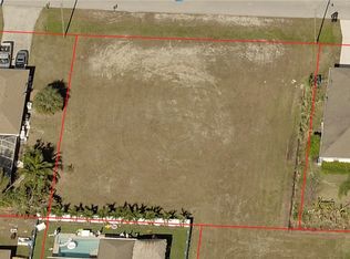 806 NE 44th Lane Cpe, Coral, FL 33909