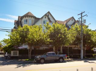 12090 227th St #202, Maple Ridge, BC V2X6J5