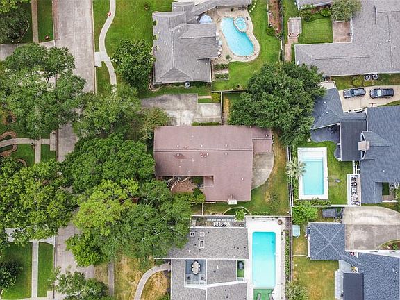 5th image of 16347 Craighurst Drive
