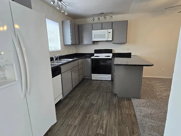 1120 S Reed St #G — Photo 6