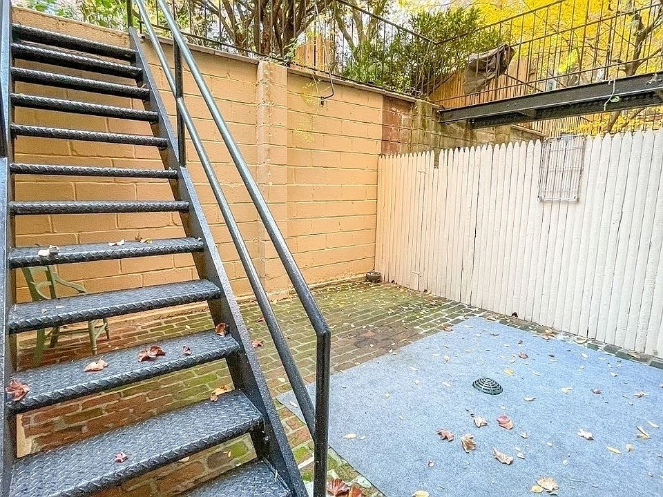 1st image of 54 W 84th St APT Lg