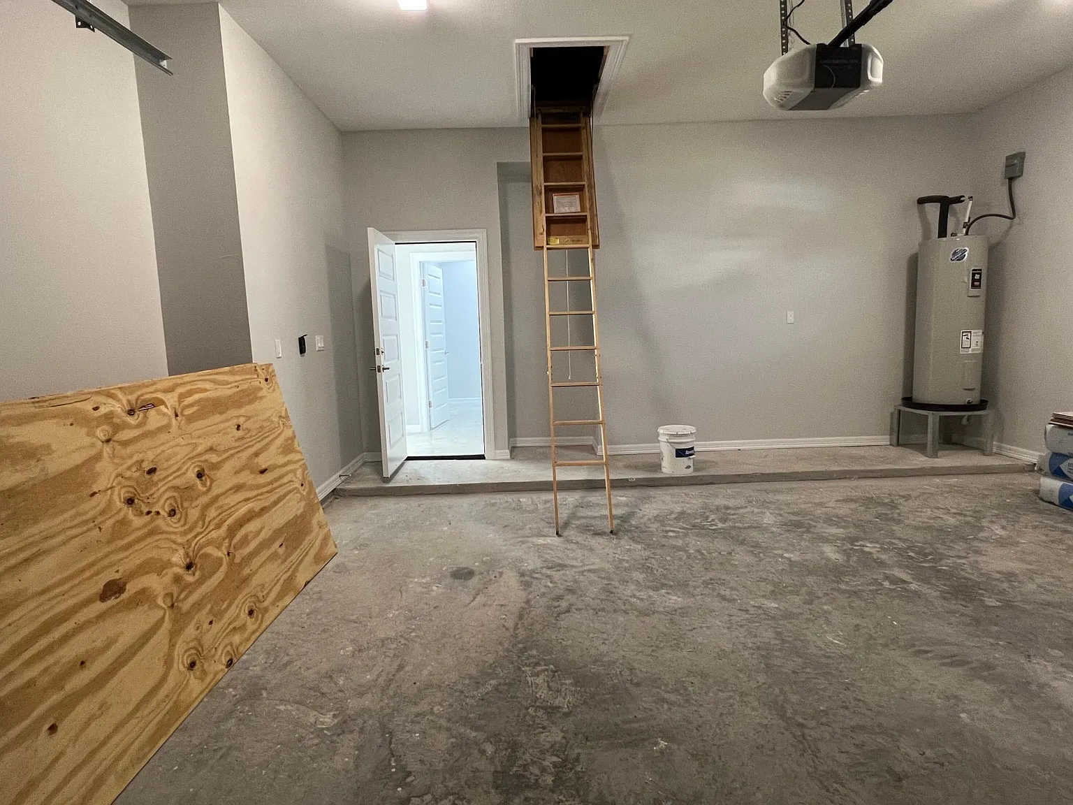 3 bed, 2.5 bath, 1692 sqft, $1,900 — Photo 4