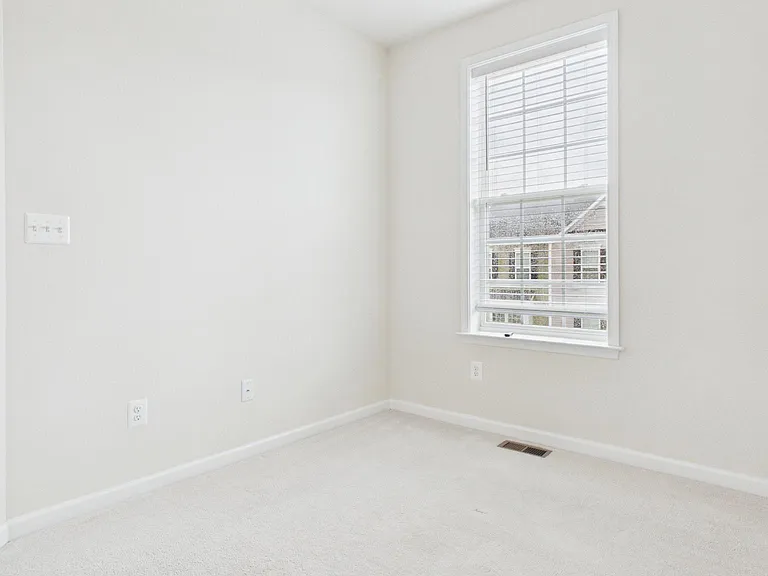 22 Chester Ct — Photo 60
