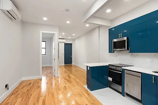 Rented by Vector New York, LLC | media 8