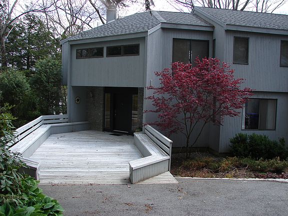 3rd image of 257 W Hyerdale Dr