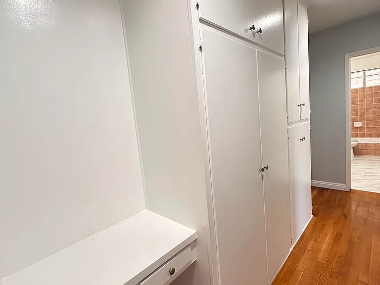 6153 Lexington — Photo 3