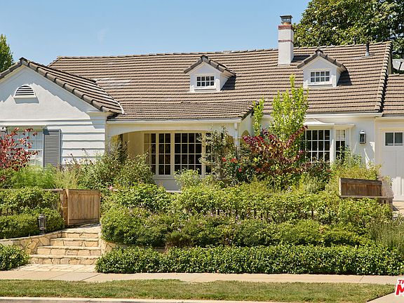 3rd image of 10463 Le Conte Ave