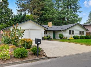 8975 SW Homewood St, Portland, OR 97225