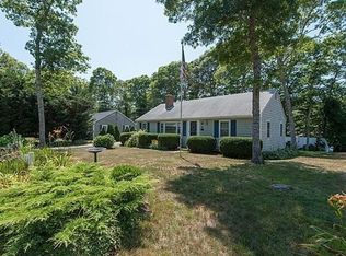 27 Mizzentop Ln, Centerville, MA 02632