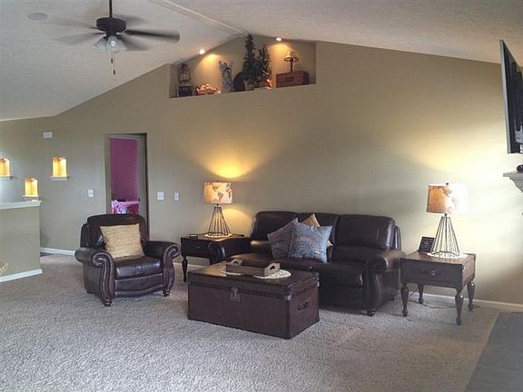 5th image of 936 Foxtail Cir