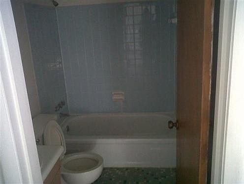 2nd image of 1626 Llanfair Ave APT 10