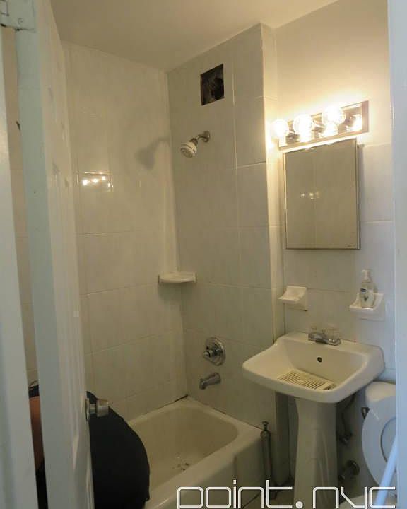 1st image of 542 E 11th St APT 4a